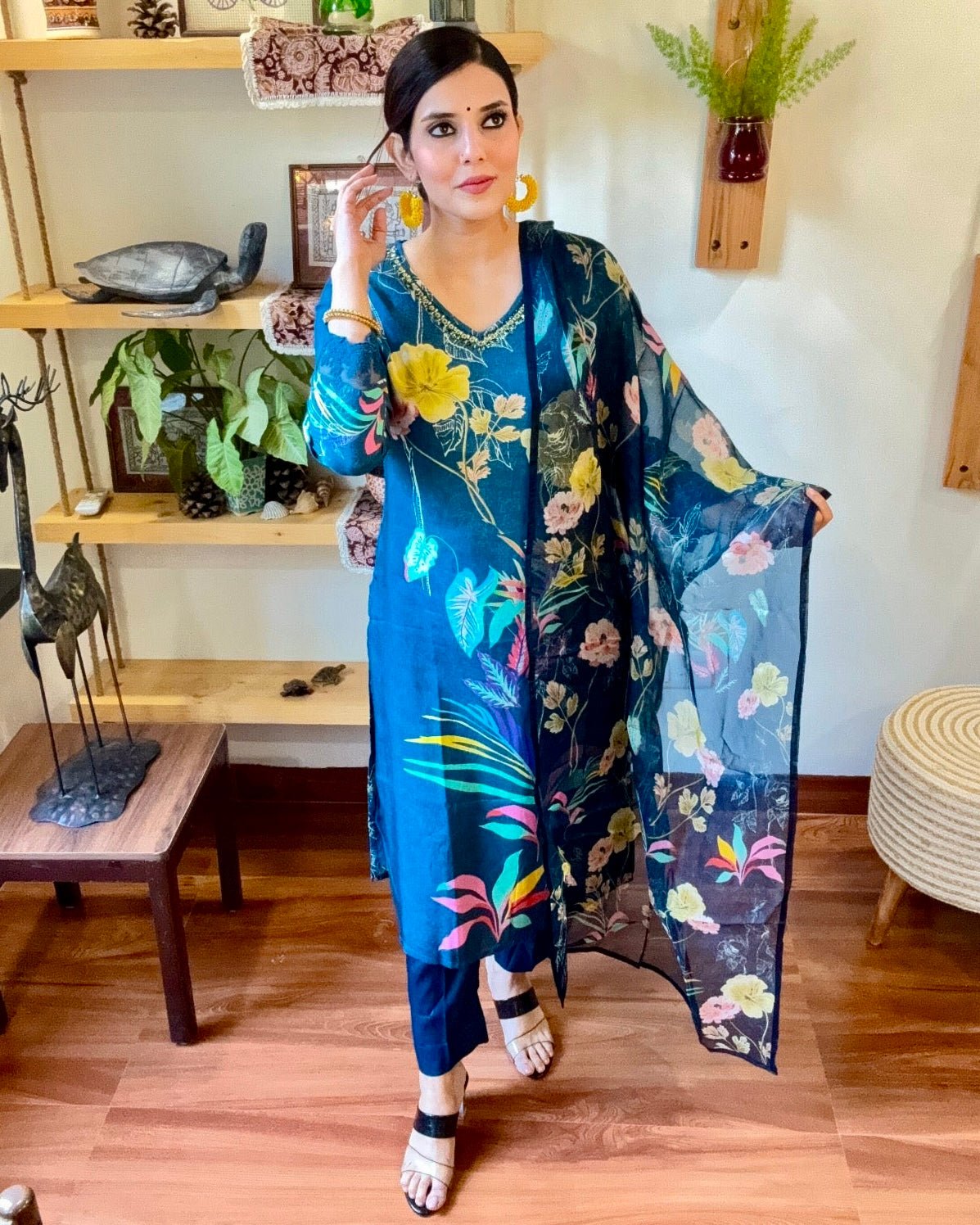 Qamara Cobalt Blue Muslin Kurta Set - Param Iqbal