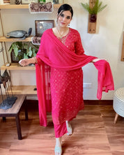 Saira Pink Muslin Kurta Set - Param Iqbal