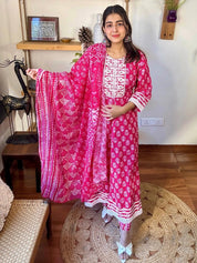 Uttara Red Cotton Kurta Set - Param Iqbal