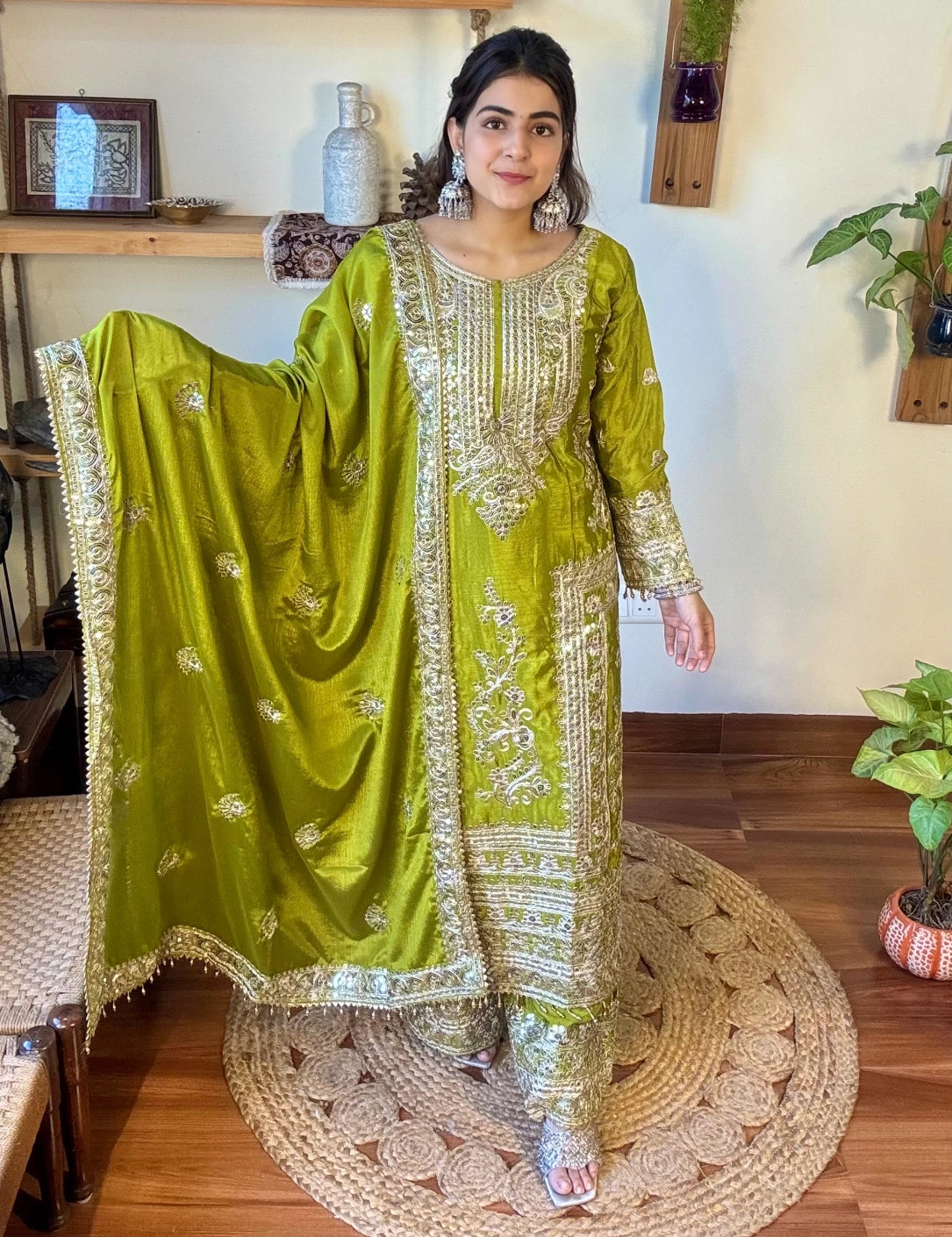 Naaz Mehendi Green Suit | Param Iqbal