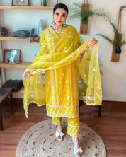 Saanvi Lime Green Cotton Kurta Set - Param Iqbal